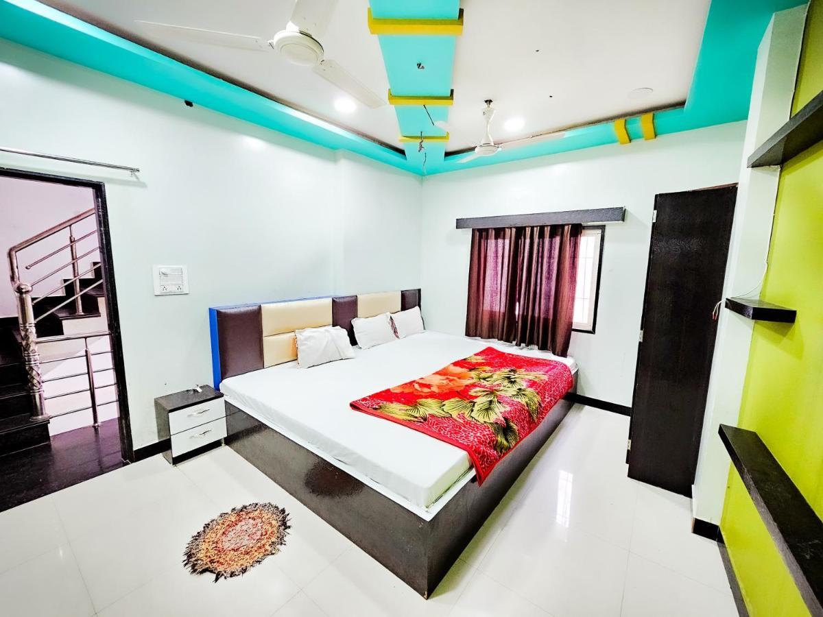 Hotel Ramghat View Ujjain Dış mekan fotoğraf