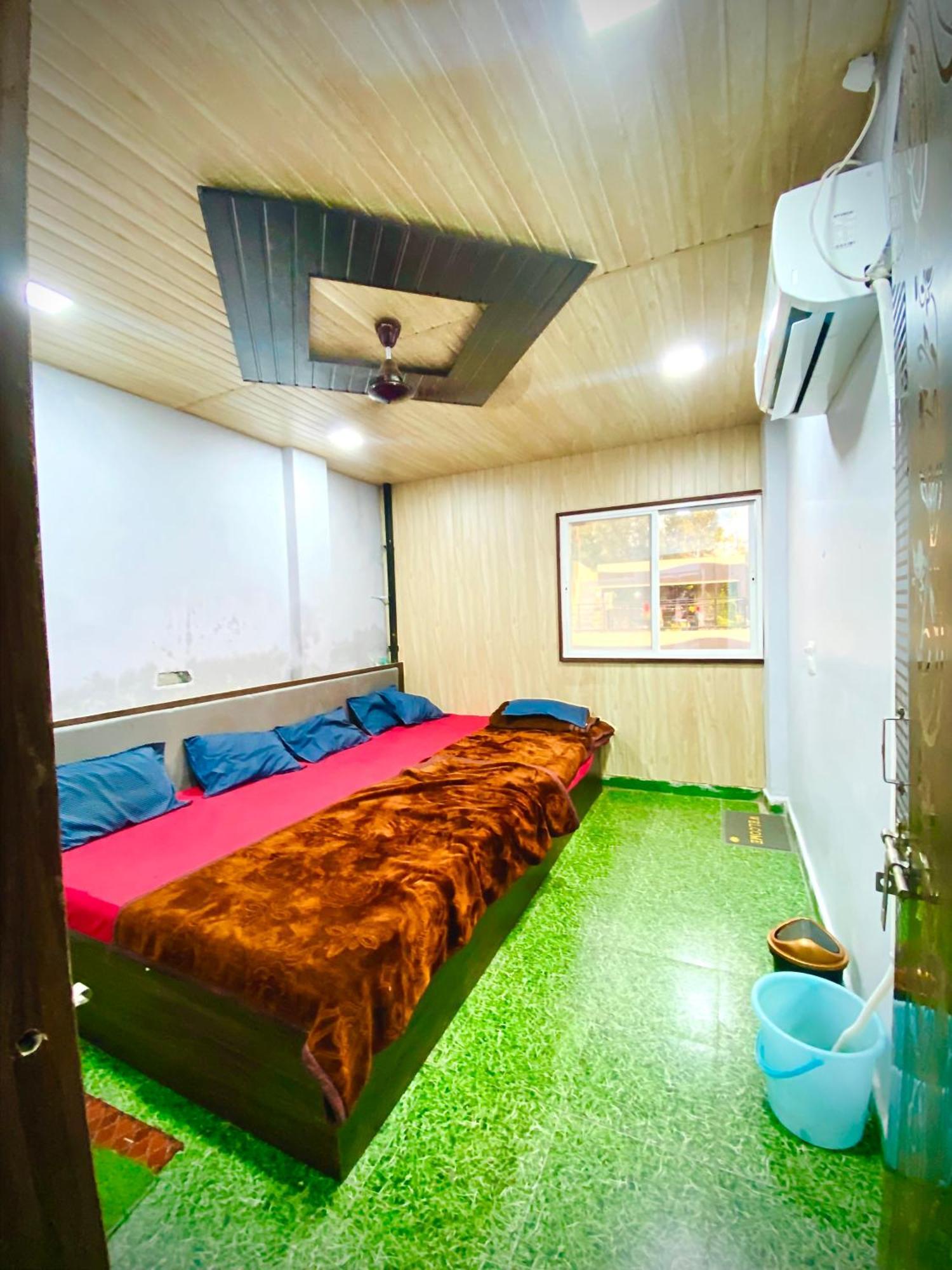 Hotel Ramghat View Ujjain Dış mekan fotoğraf